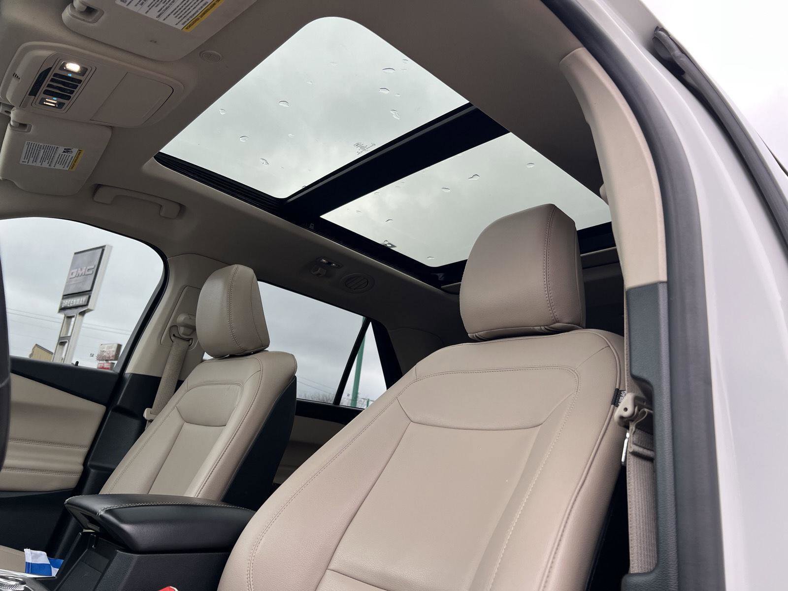 Used 2020 Ford Explorer XLT w/ Equipment Group 202A AWD/4WD image 41