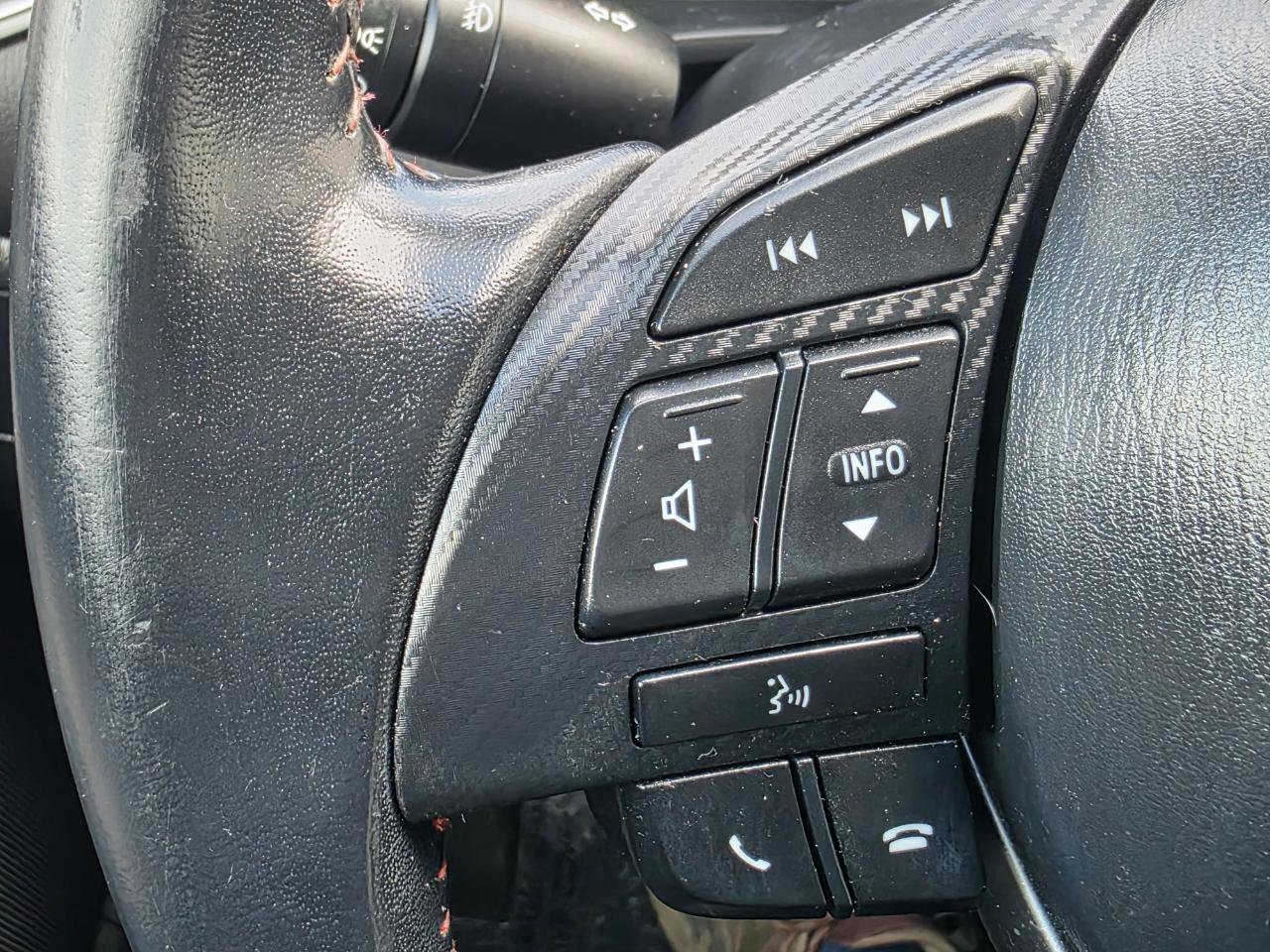 Used 2016 MAZDA MAZDA3 i Touring image 18