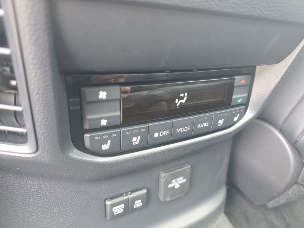 Certified 2024 Toyota Sequoia Capstone image 24