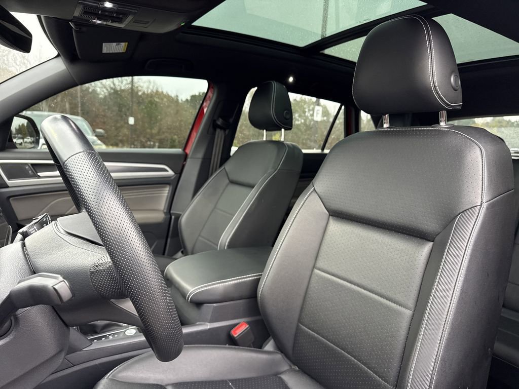 Used 2023 Volkswagen Atlas Cross Sport SEL R-Line image 12