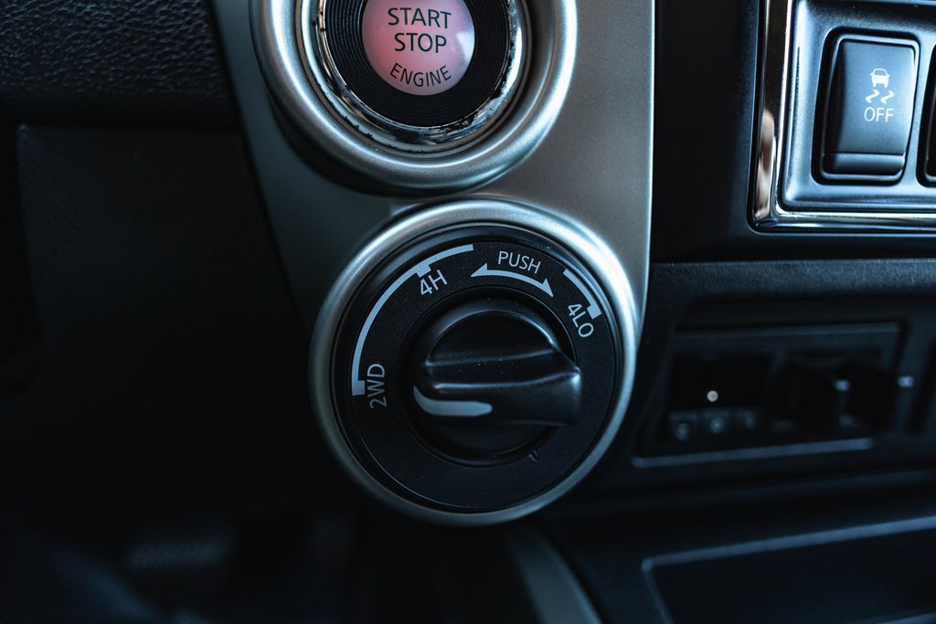 Used 2018 Nissan Titan PRO-4X AWD/4WD image 22