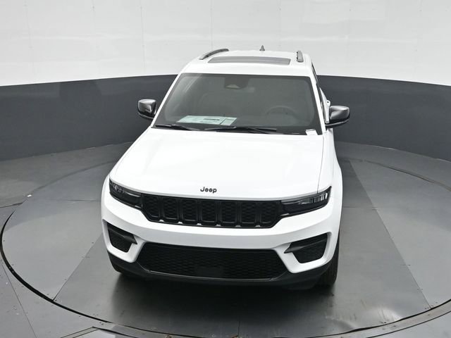 New 2025 Jeep Grand Cherokee Altitude image 26