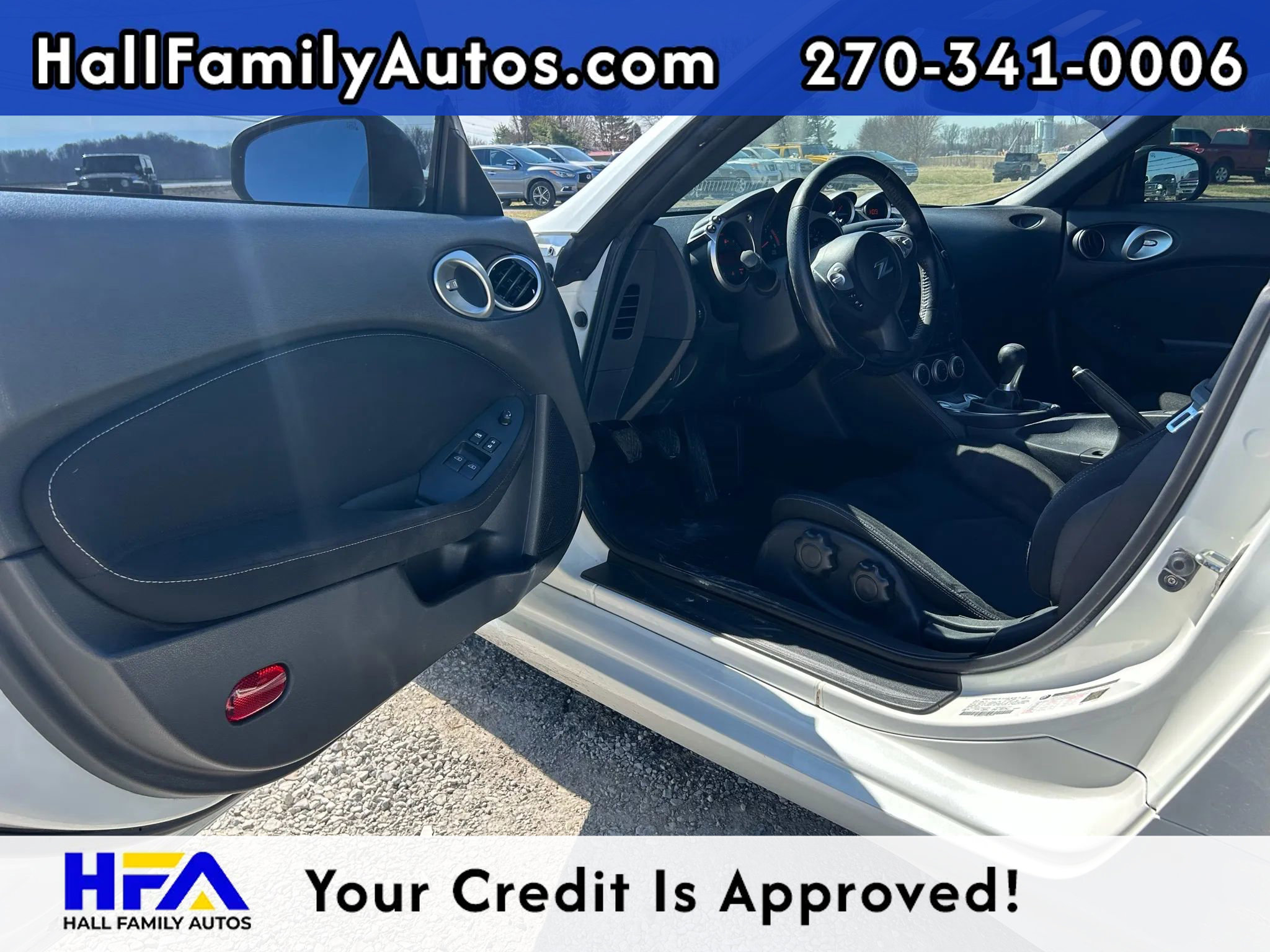 Used 2015 Nissan 370Z Coupe image 12