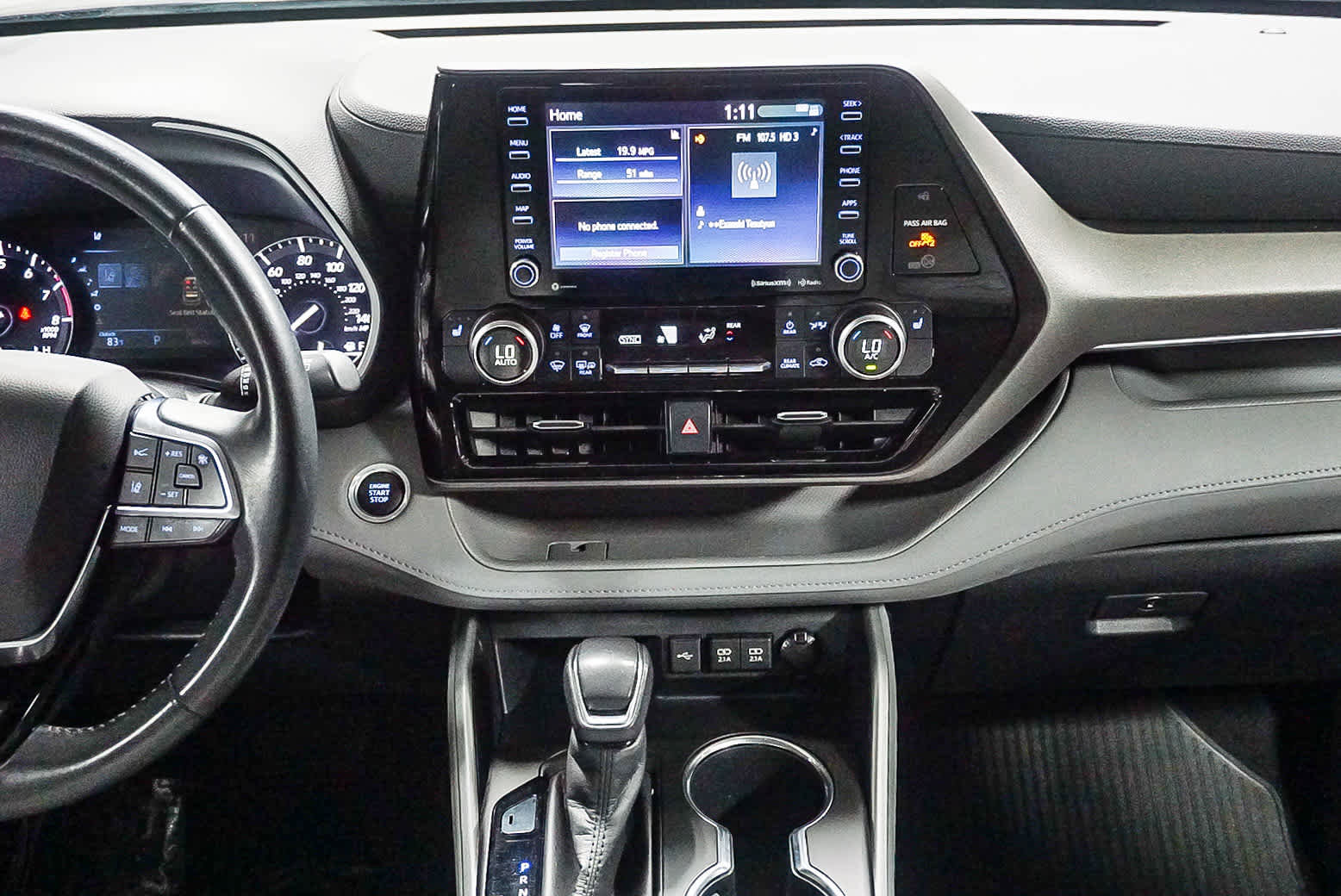 Used 2020 Toyota Highlander XLE image 17