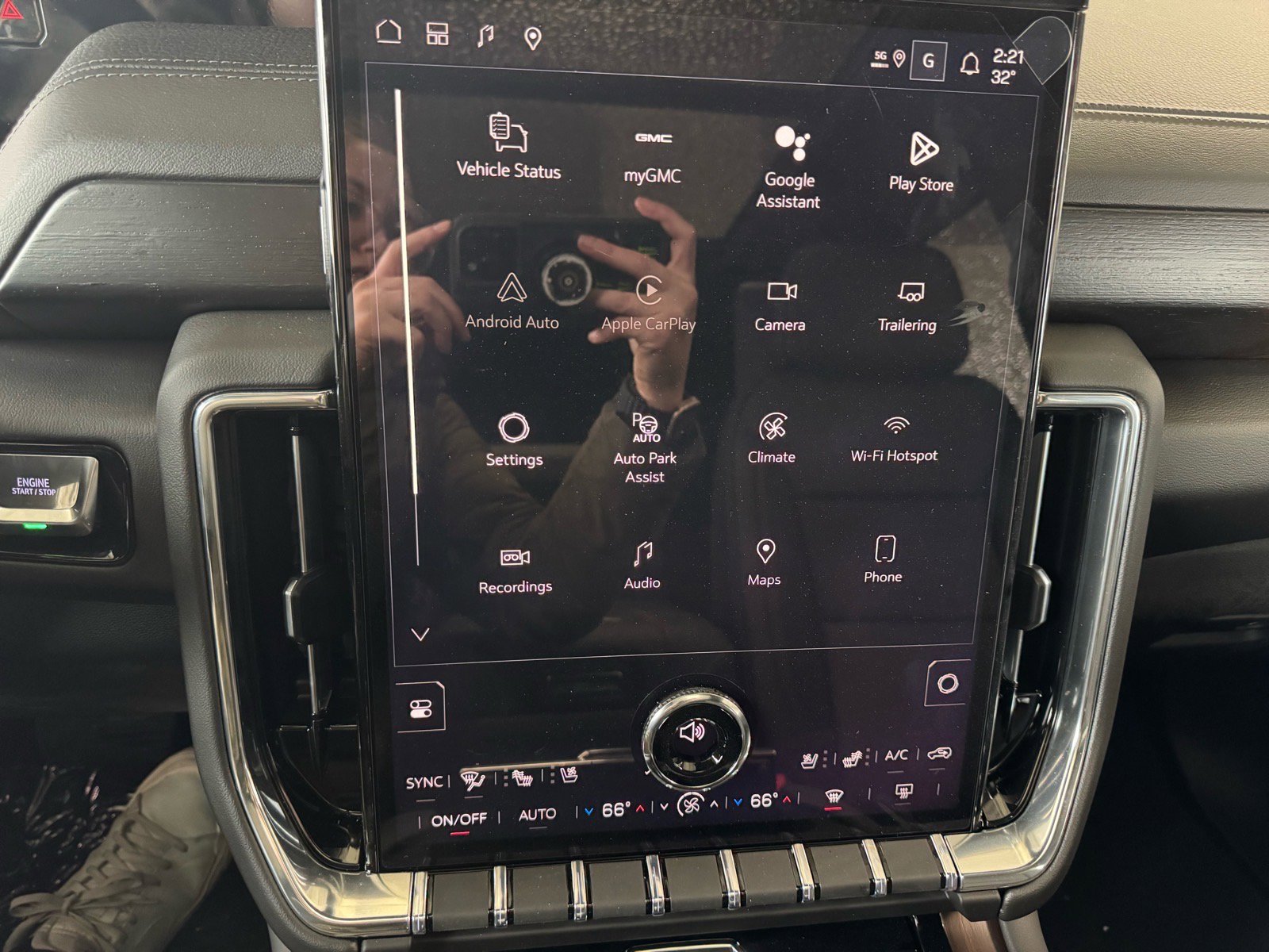 New 2026 GMC Yukon XL Denali image 29