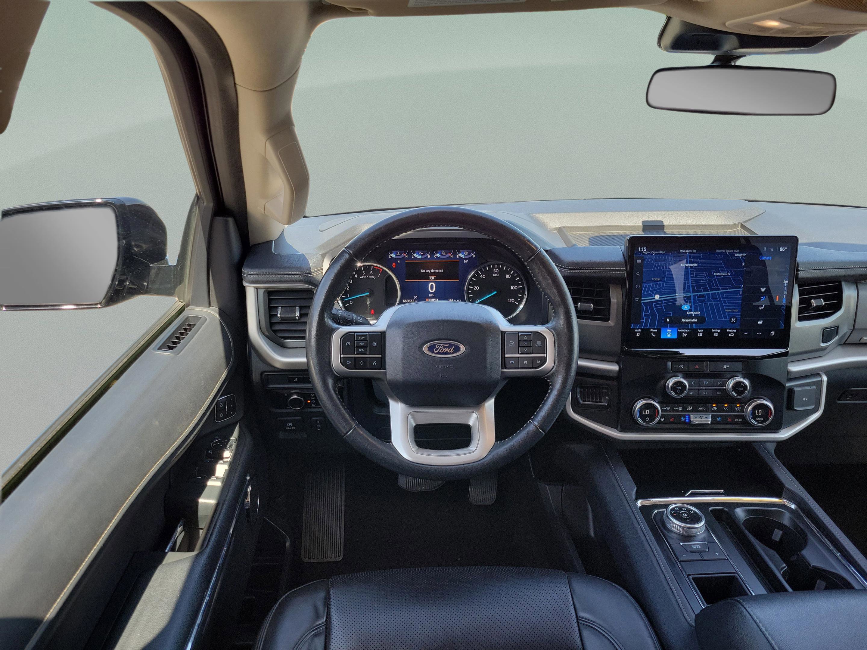 Used 2024 Ford Expedition XLT image 22