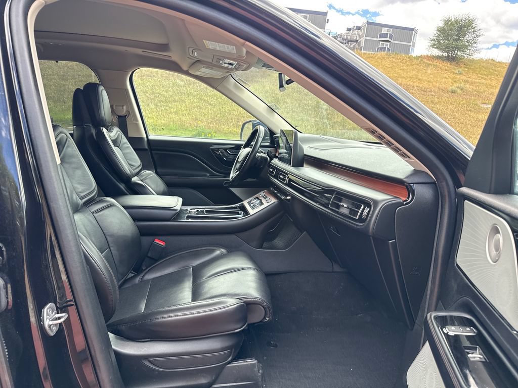 Used 2022 Lincoln Aviator Grand Touring w/ Equipment Group 301A AWD/4WD image 32