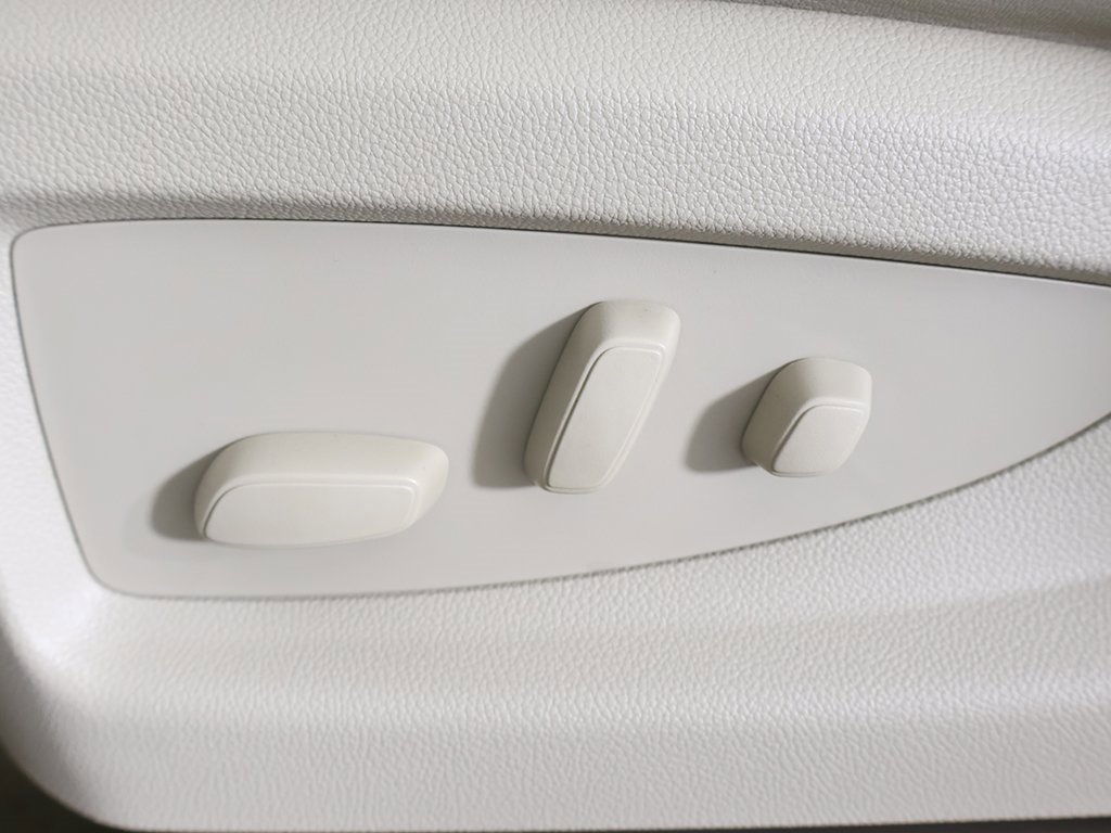 Used 2019 GMC Yukon Denali image 41