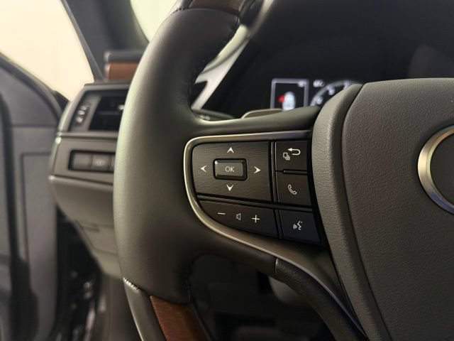 Used 2025 Lexus ES 350 Ultra Luxury w/ Accessory Package (Z2) FWD image 26