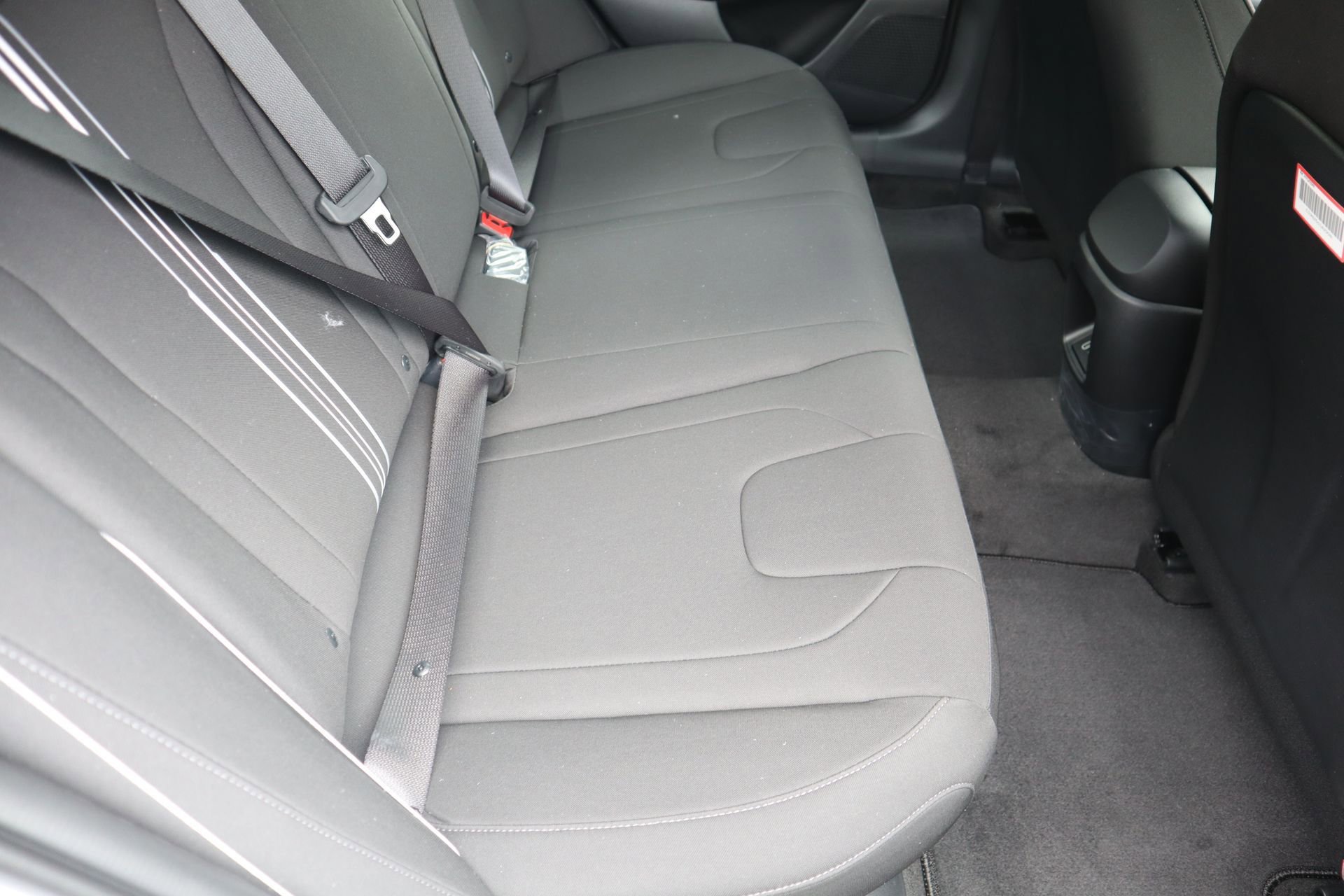 New 2025 Hyundai Elantra SEL image 19