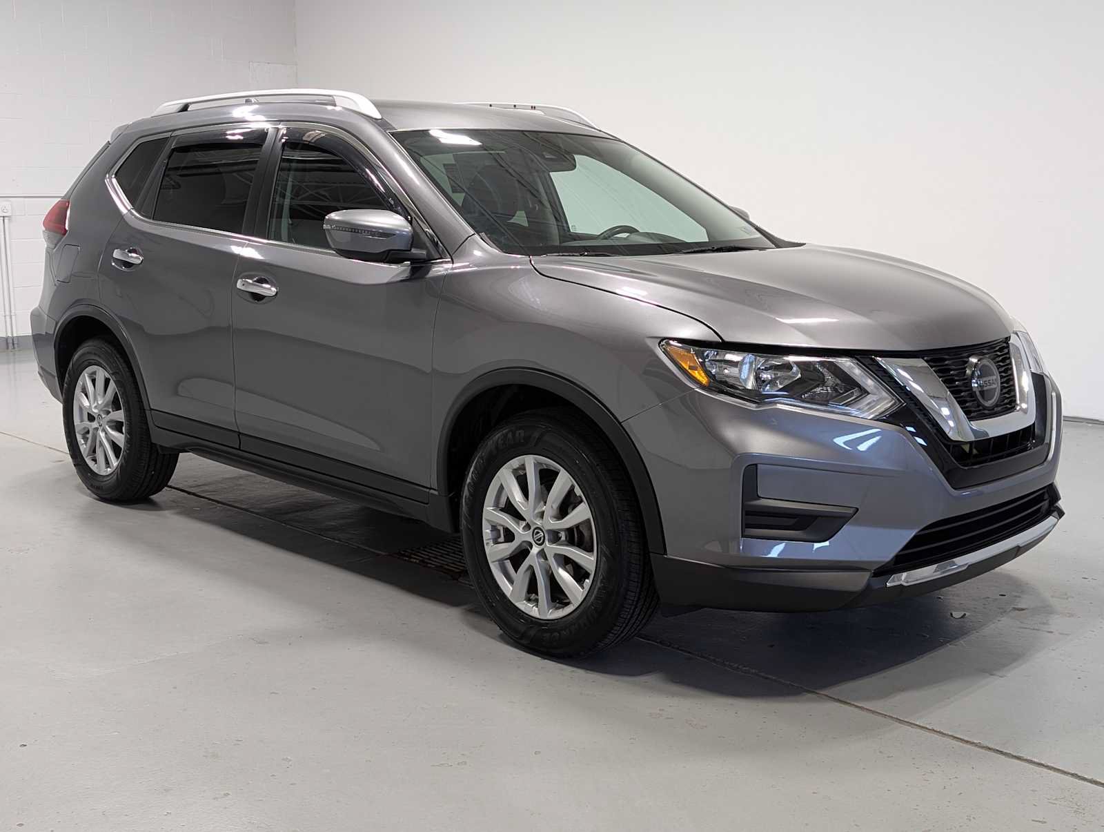 Used 2020 Nissan Rogue SV AWD/4WD image 6