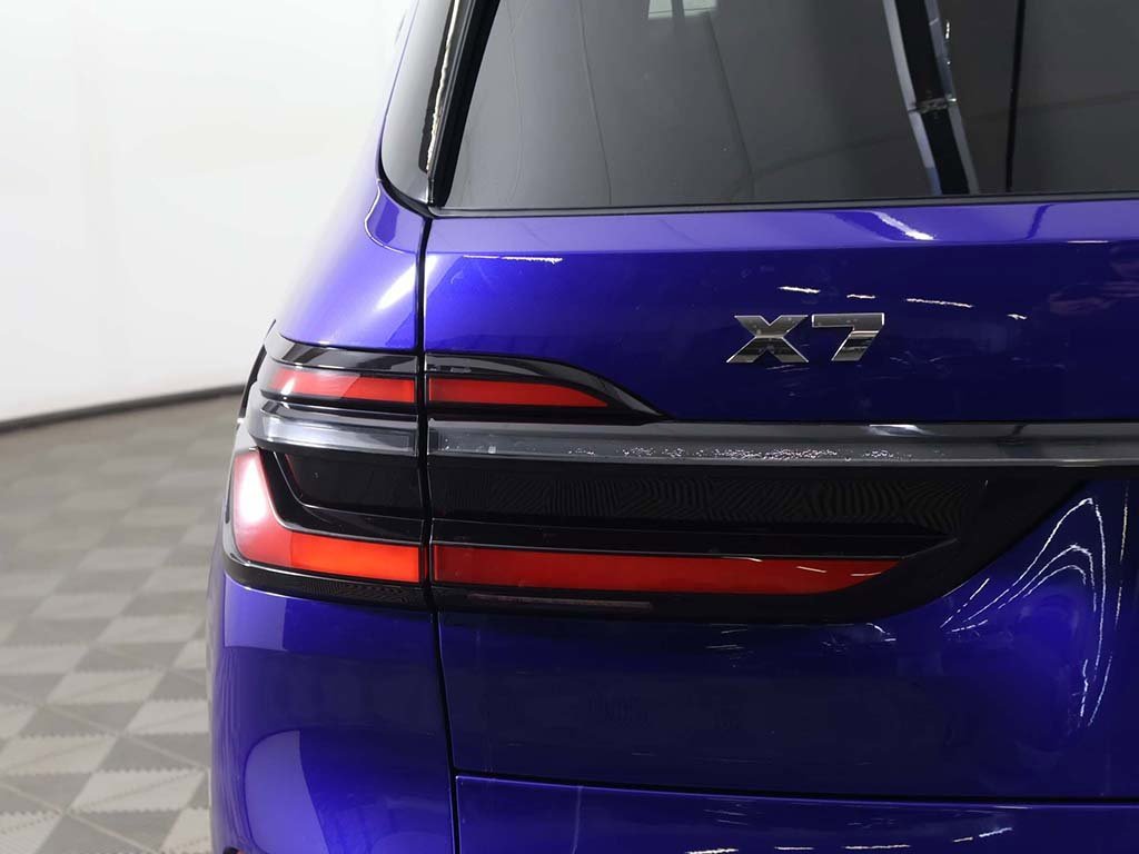 Used 2024 BMW X7 M60i w/ Executive Package image 21