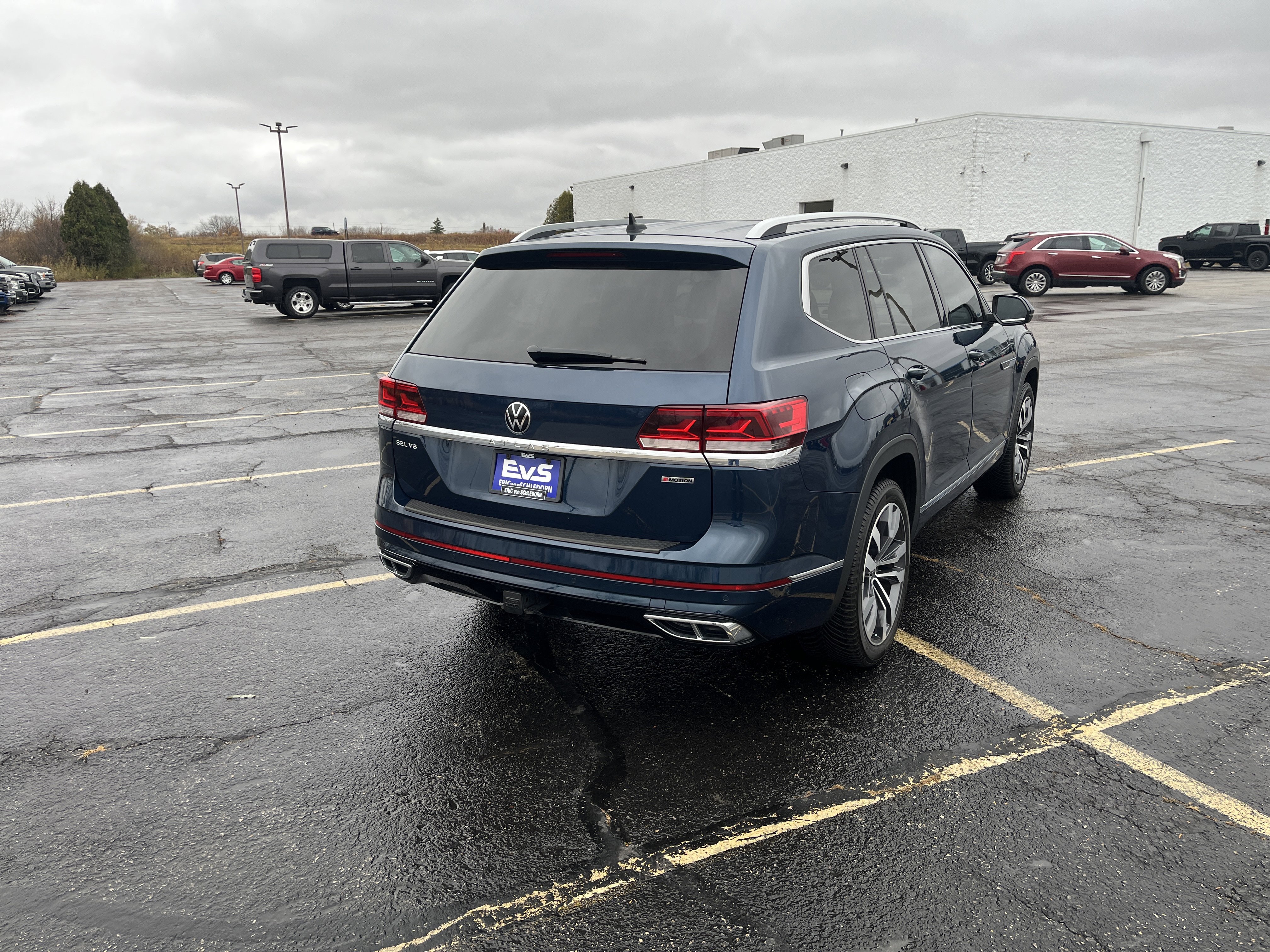 Used 2021 Volkswagen Atlas SEL Premium image 6