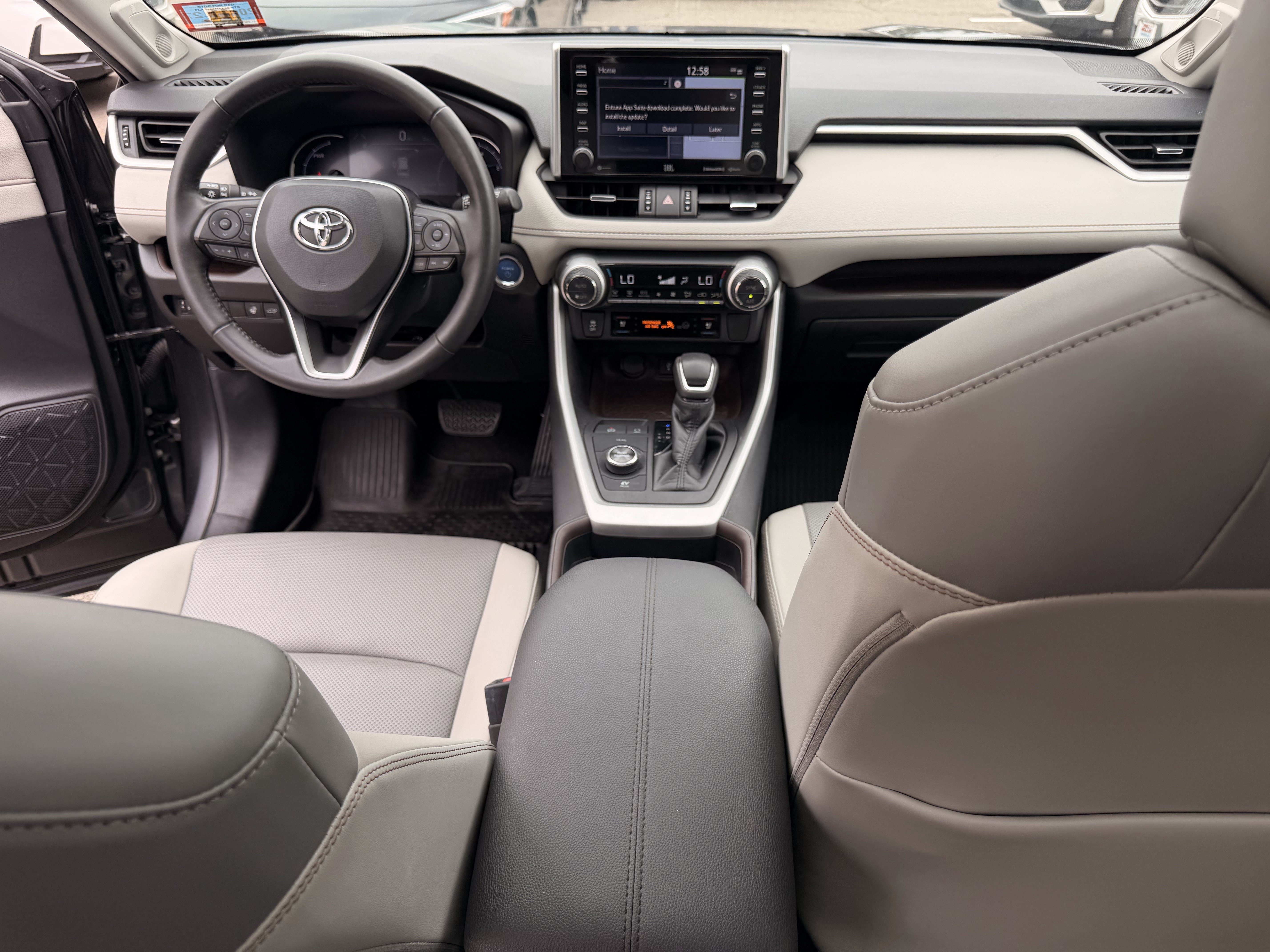Used 2021 Toyota RAV4 Limited w/ Limited Grade Weather Package AWD/4WD image 17