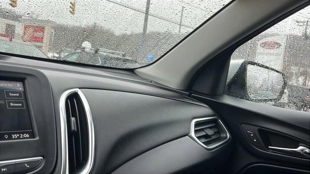 Used 2019 Chevrolet Equinox LT image 18