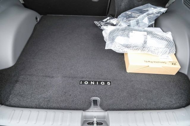 New 2025 Hyundai Ioniq 5 SE image 25