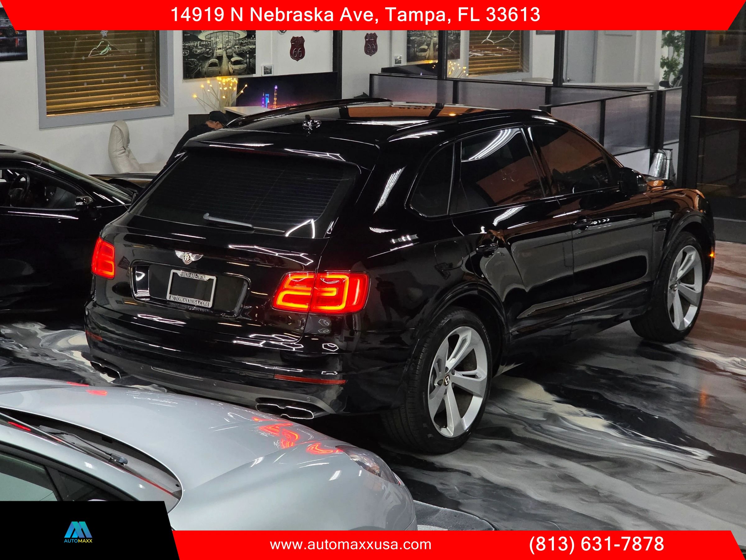 Used 2020 Bentley Bentayga Design Series AWD/4WD image 13