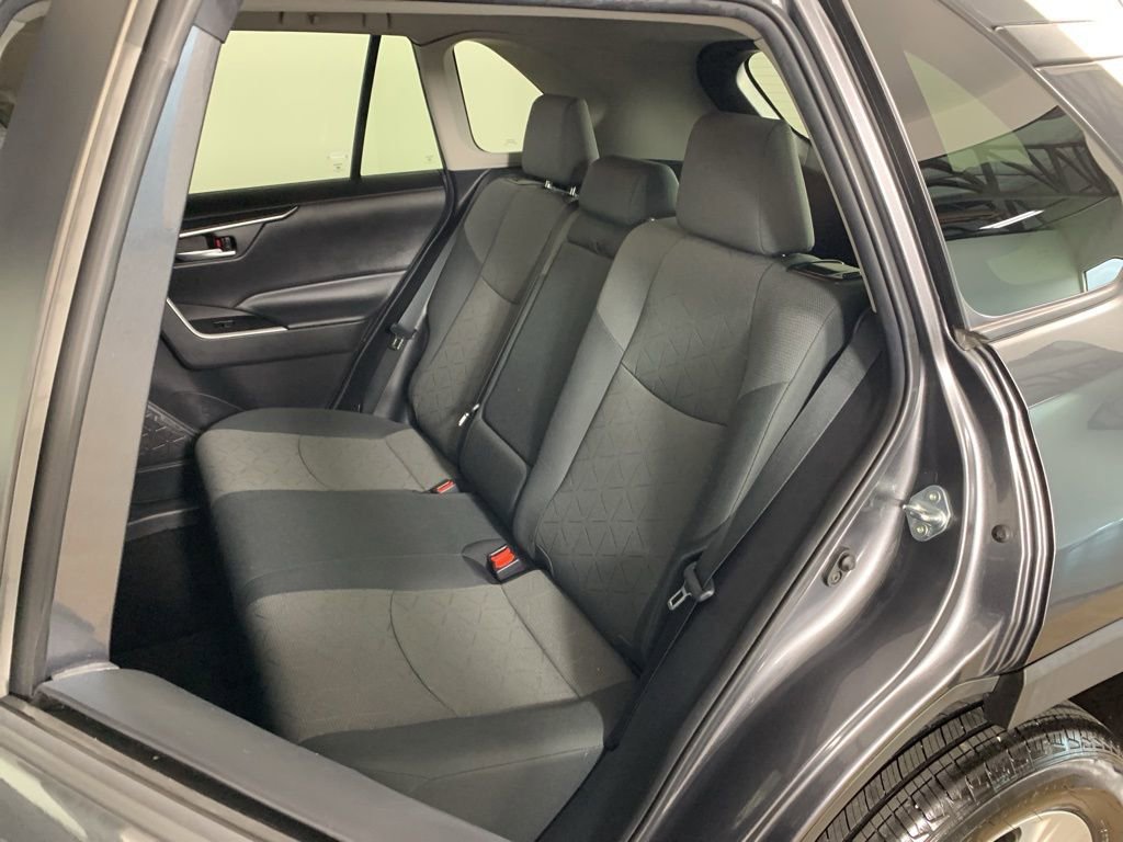 Used 2021 Toyota RAV4 XLE w/ XLE Grade Weather Package image 31