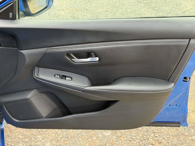 Used 2024 Nissan Sentra SV FWD image 9