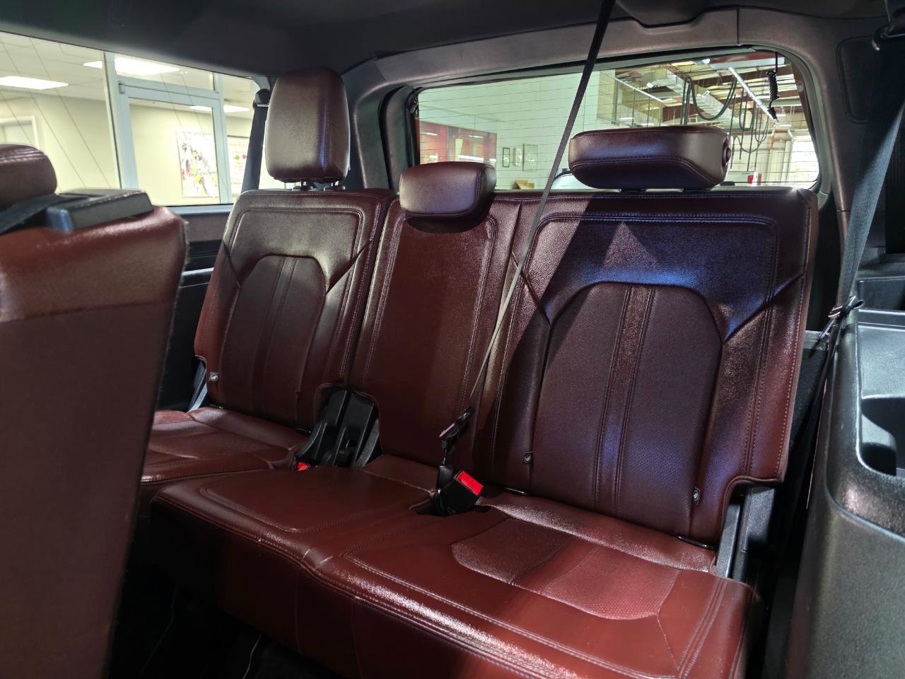 Used 2022 Ford Expedition Max Limited image 22