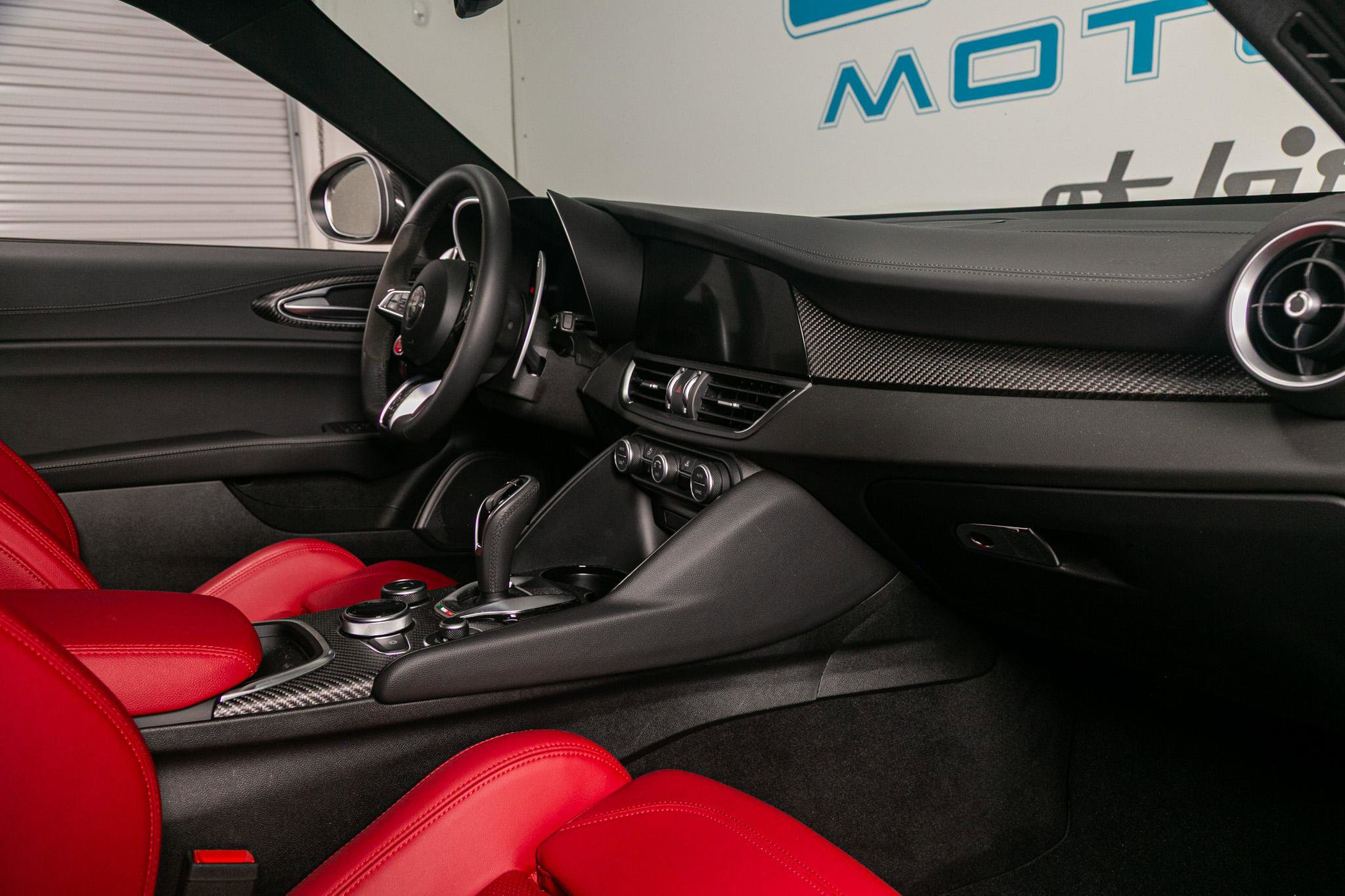 Used 2024 Alfa Romeo Giulia Quadrifoglio image 33