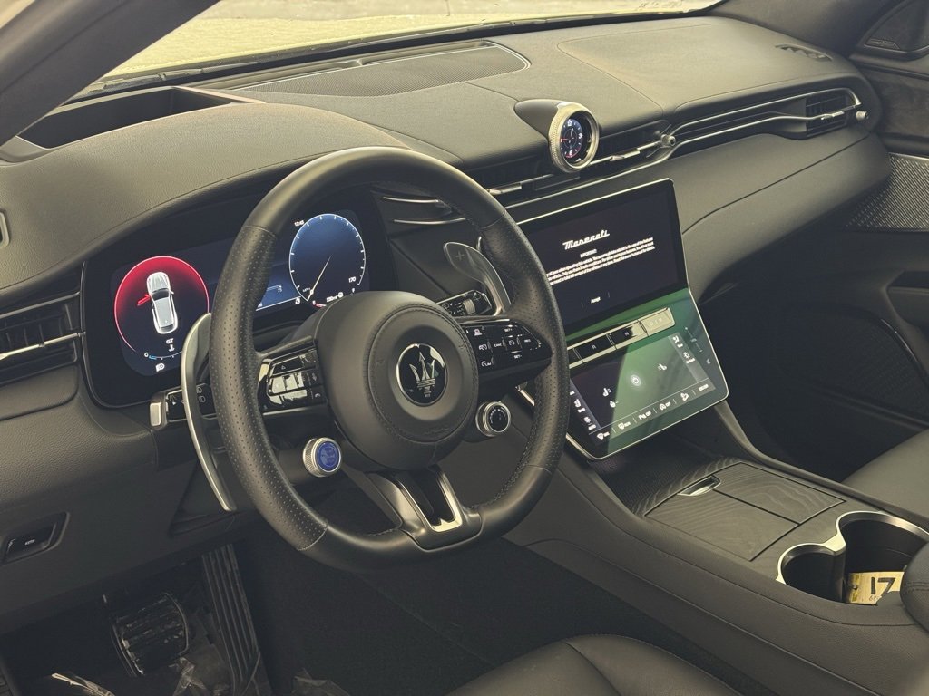 New 2024 Maserati Grecale GT image 9