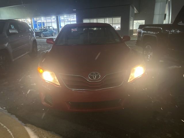 Used 2010 Toyota Camry LE image 5