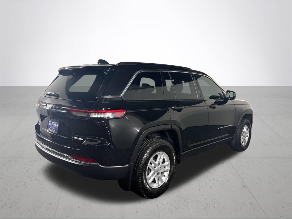 Certified 2025 Jeep Grand Cherokee Laredo w/ MOPAR Finishing Package AWD/4WD image 7
