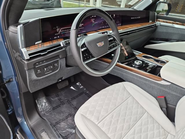 Certified 2026 Cadillac Escalade Platinum Luxury image 16