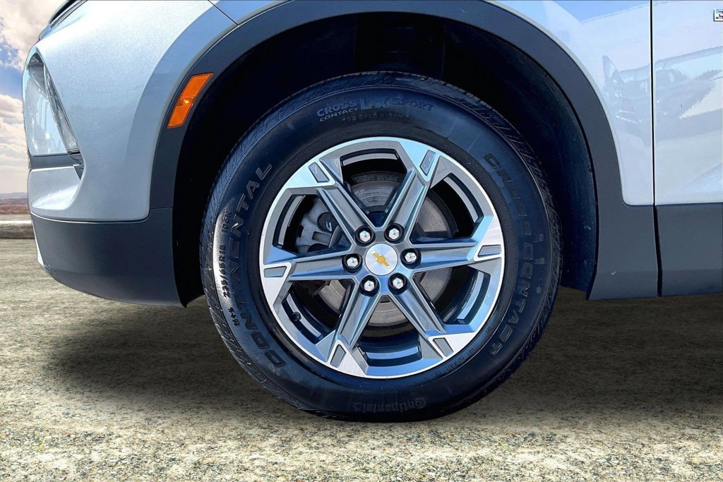 Used 2024 Chevrolet Blazer LT w/ Convenience Package FWD image 34