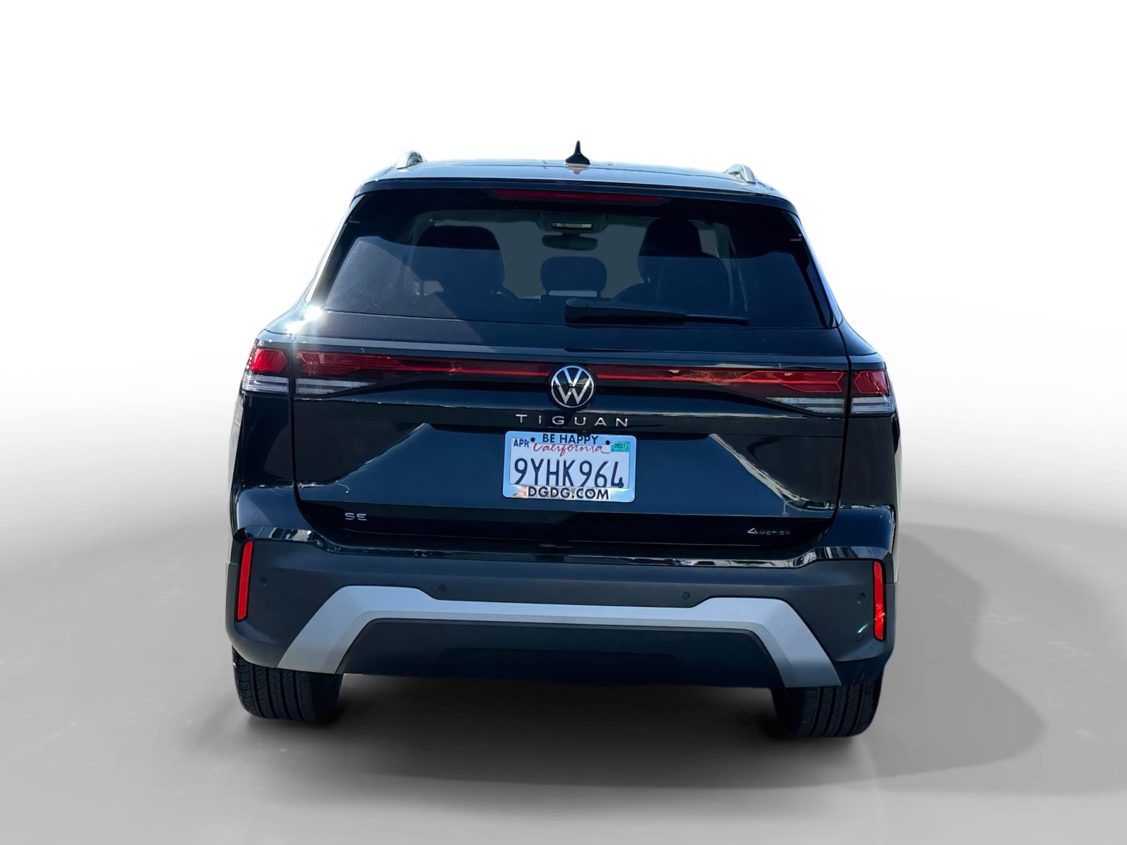 Certified 2025 Volkswagen Tiguan SE AWD/4WD image 4
