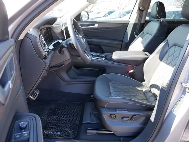 Certified 2025 Volkswagen Atlas SEL Premium R-Line image 13
