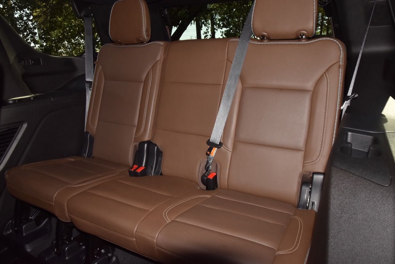 Used 2021 Chevrolet Tahoe High Country w/ Premium Package RWD image 15