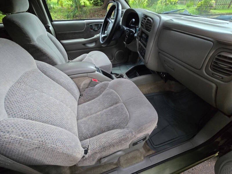 Used 2001 Chevrolet Blazer LT AWD/4WD image 13