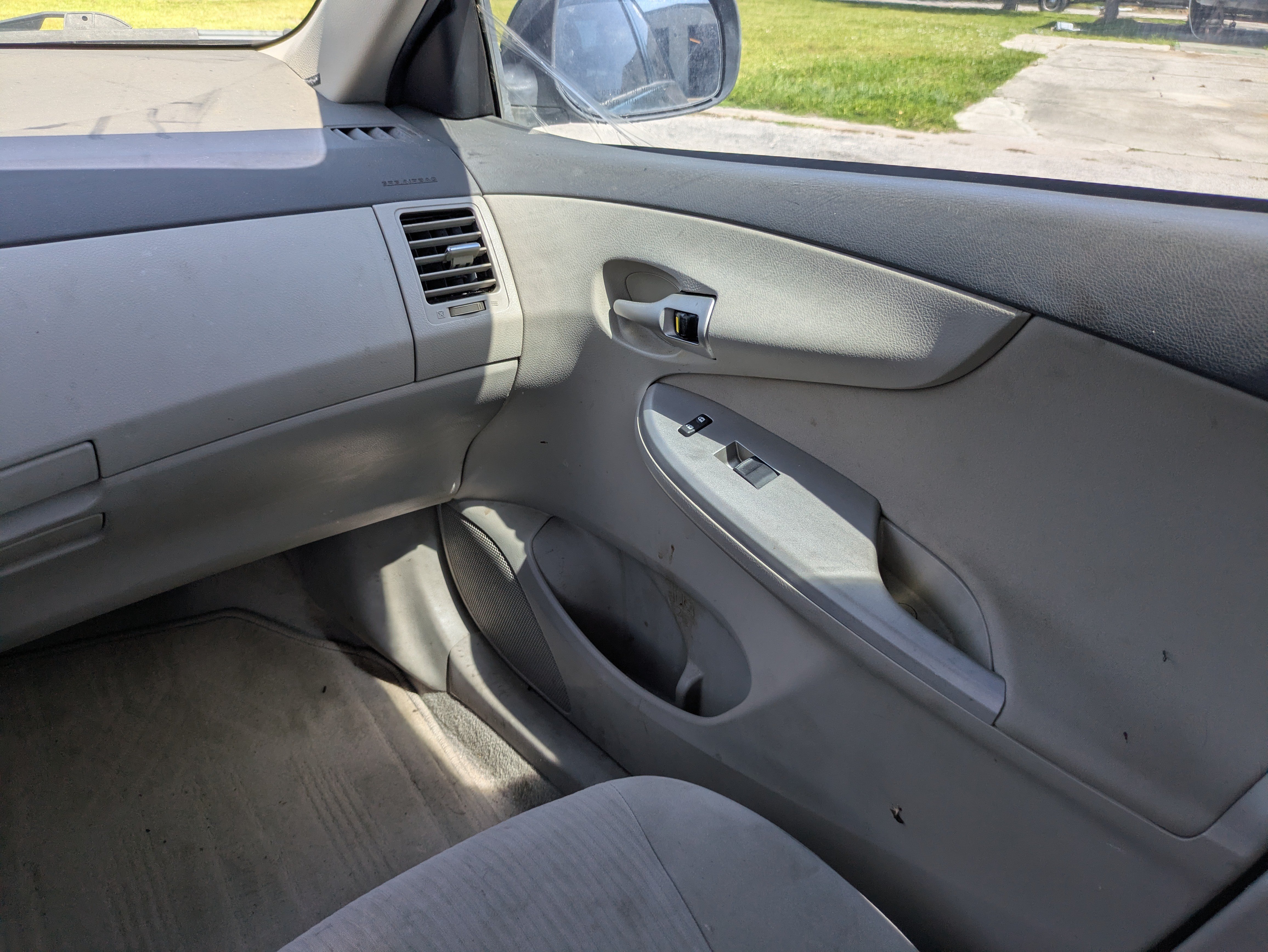 Used 2010 Toyota Corolla LE w/ LE EVP Pkg #1 FWD image 17