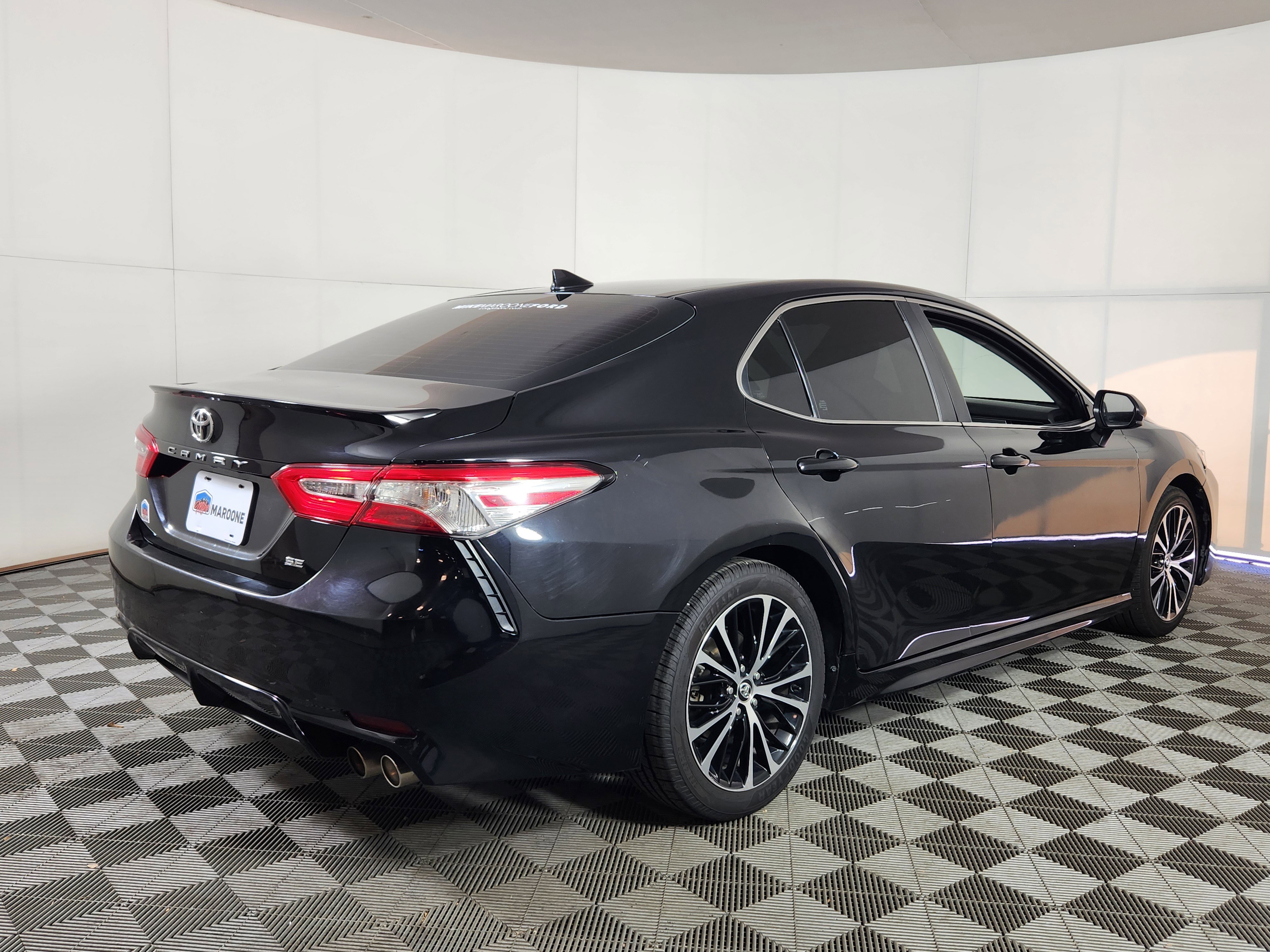 Used 2020 Toyota Camry SE FWD image 7