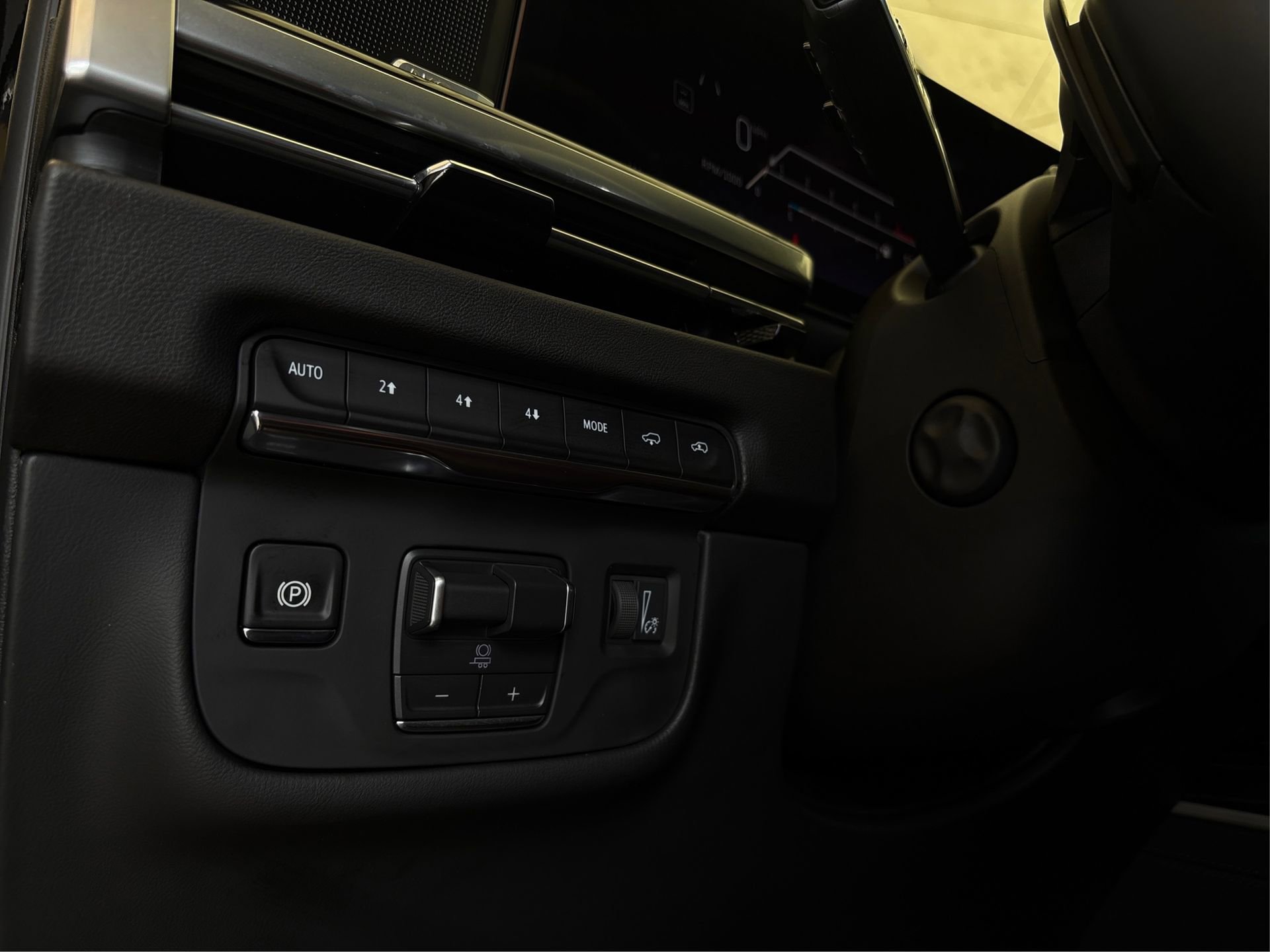 Used 2026 Cadillac Escalade Sport w/ LPO, ONYX Package image 20