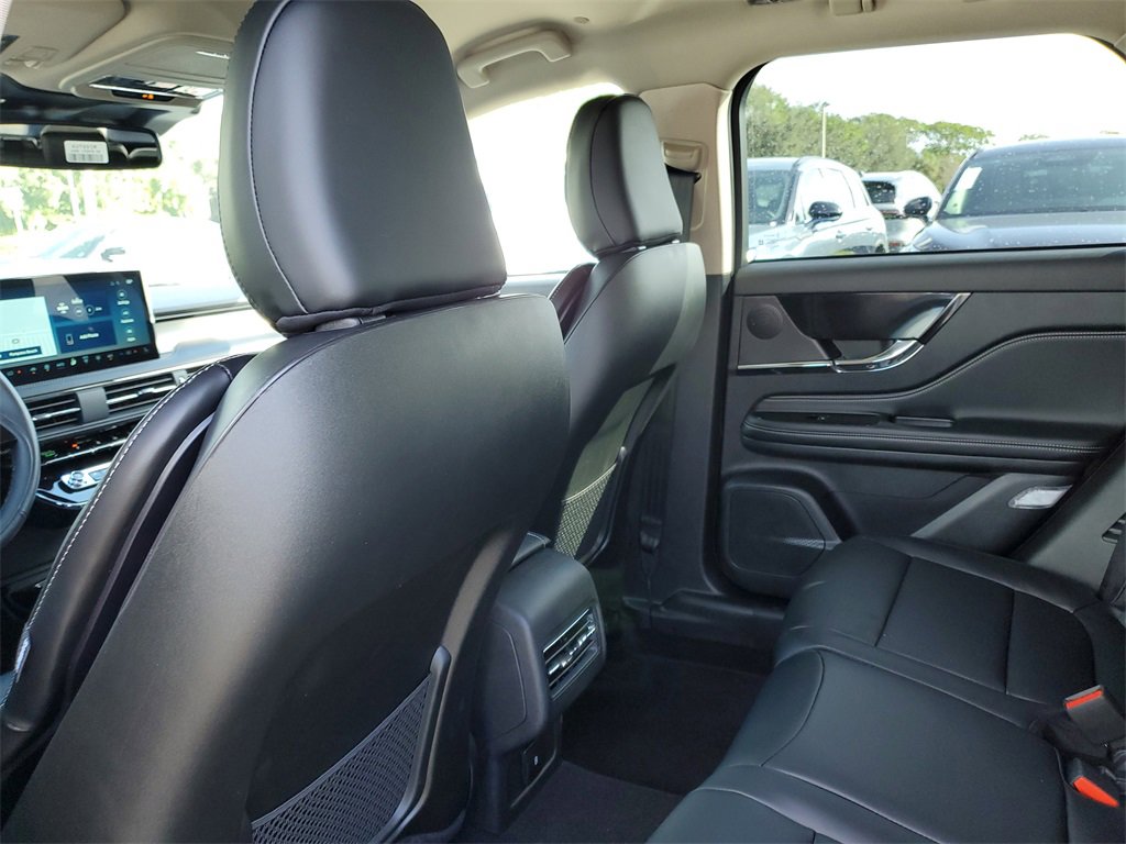 New 2026 Lincoln Corsair Premiere image 10