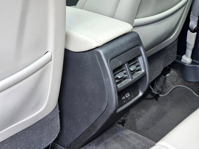 Used 2020 Cadillac XT4 Premium Luxury w/ Technology Package FWD image 26