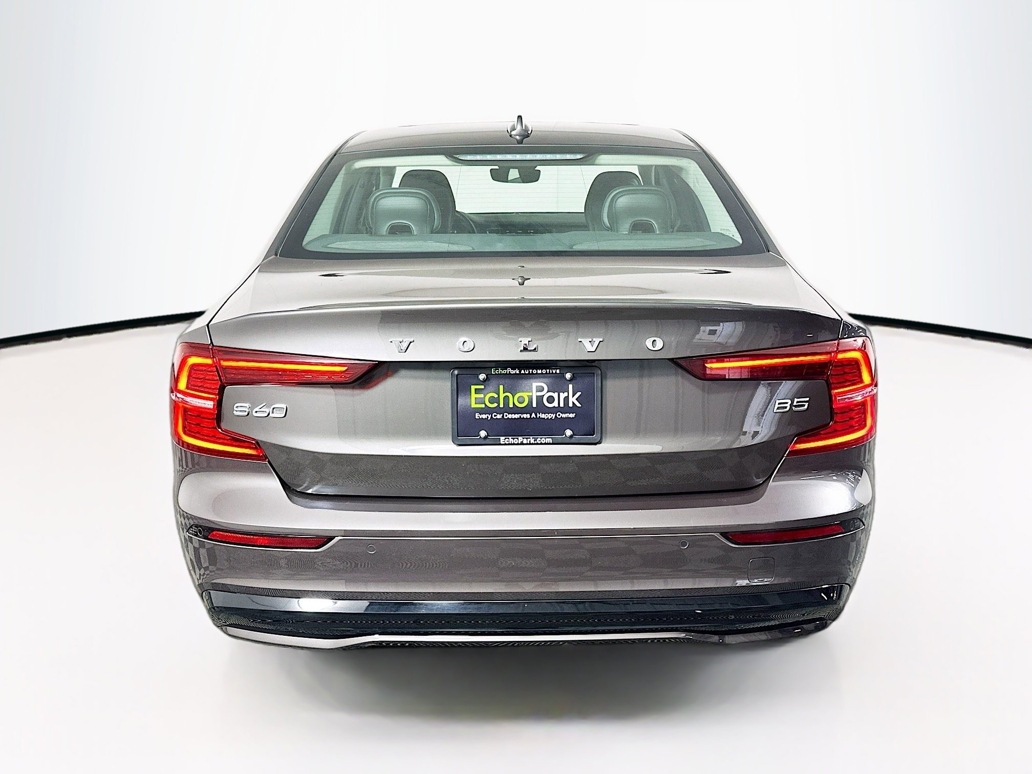 Used 2025 Volvo S60 B5 Core image 7