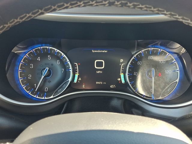 Used 2023 Chrysler Pacifica Touring-L FWD image 21