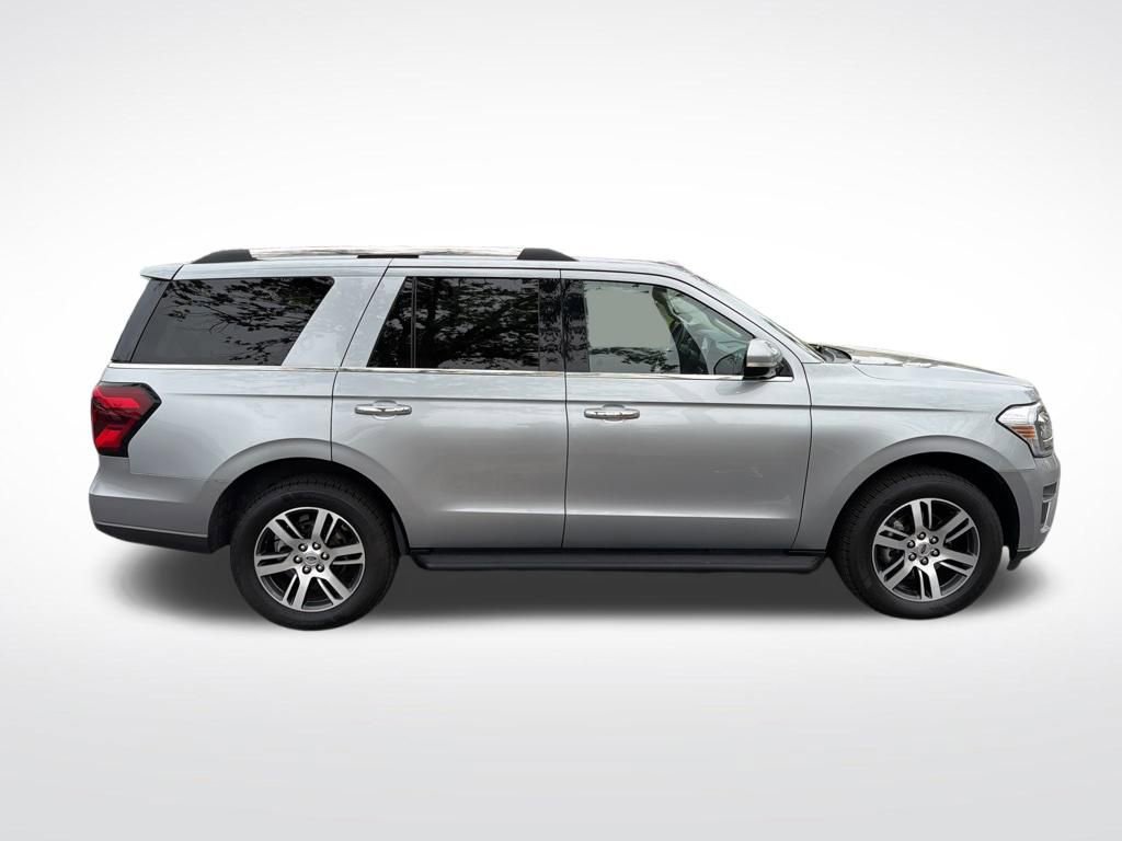 Used 2024 Ford Expedition Limited RWD image 4