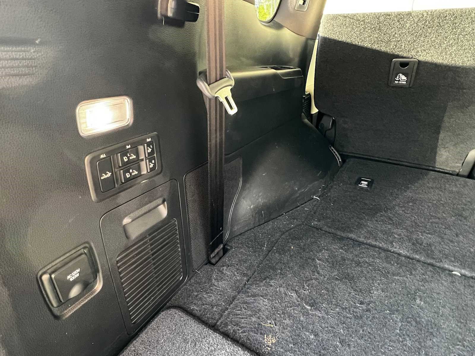 Used 2022 Lexus LX 600 4WD w/ Appearance Package image 52