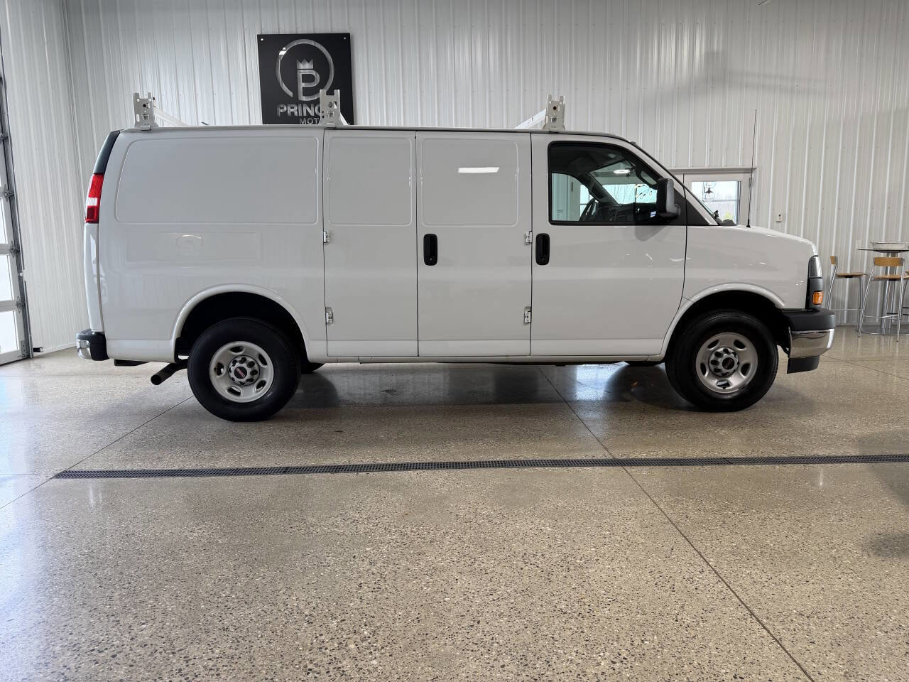 Used 2023 GMC Savana 2500 w/ Driver Convenience Package image 6