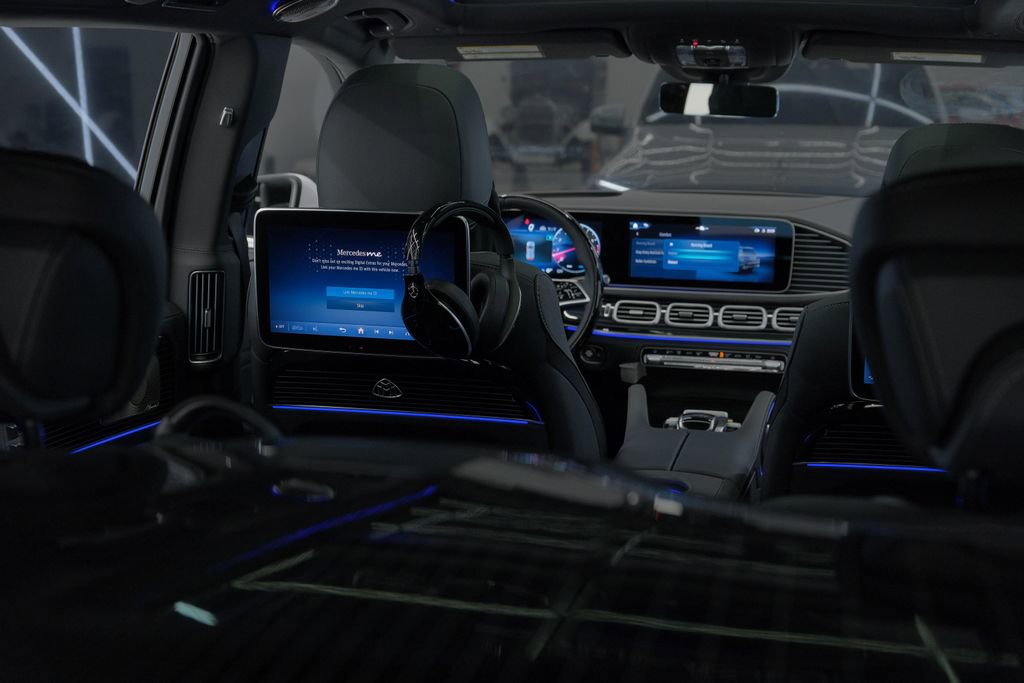 Used 2026 Mercedes-Benz Maybach GLS 600 4MATIC image 45