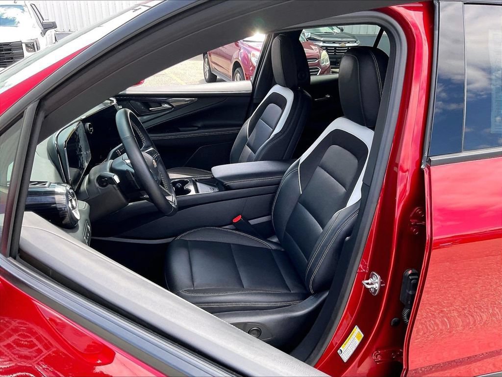Used 2024 Chevrolet Blazer EV LT AWD/4WD image 10