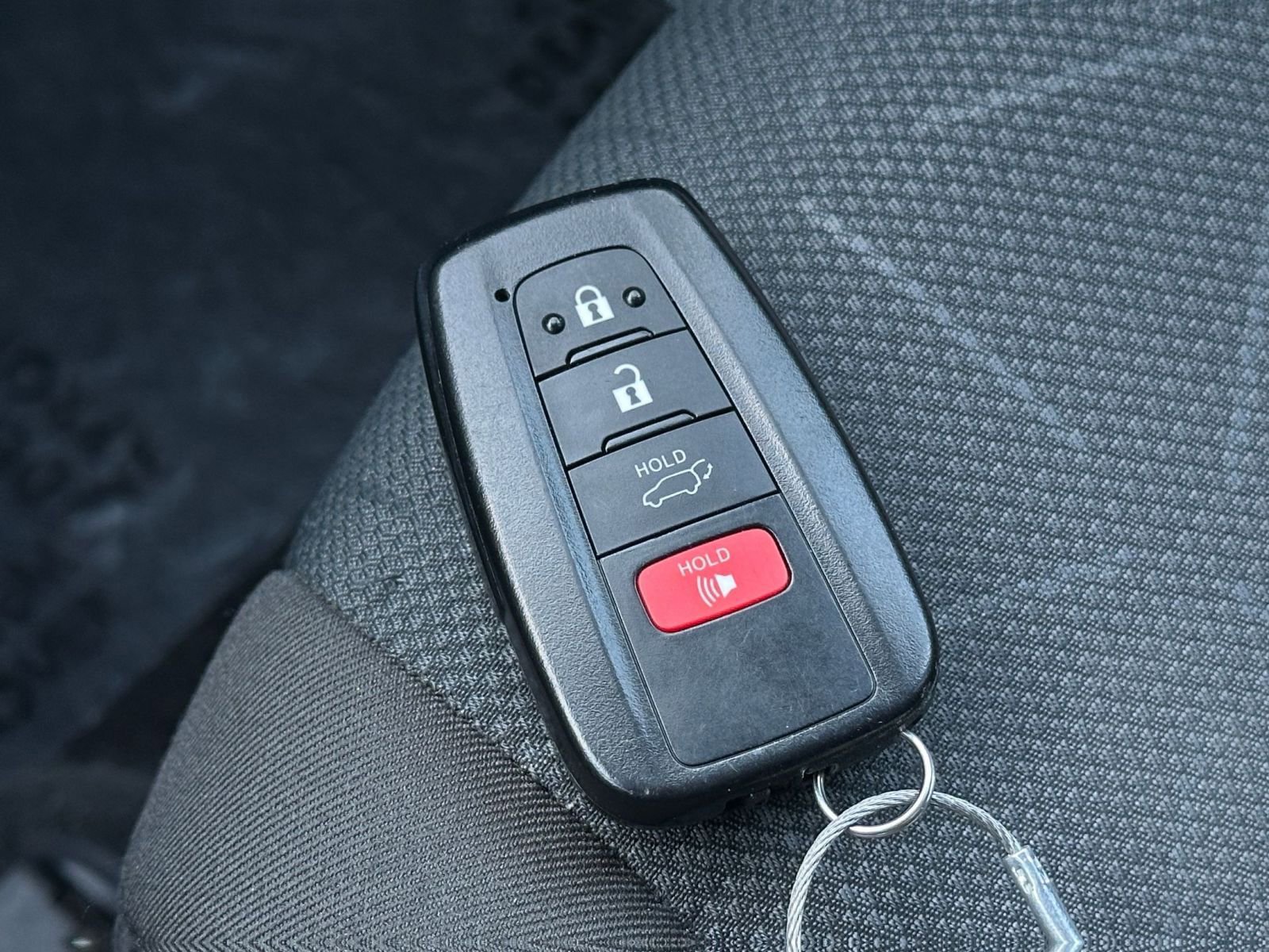 Used 2025 Toyota RAV4 XLE image 23