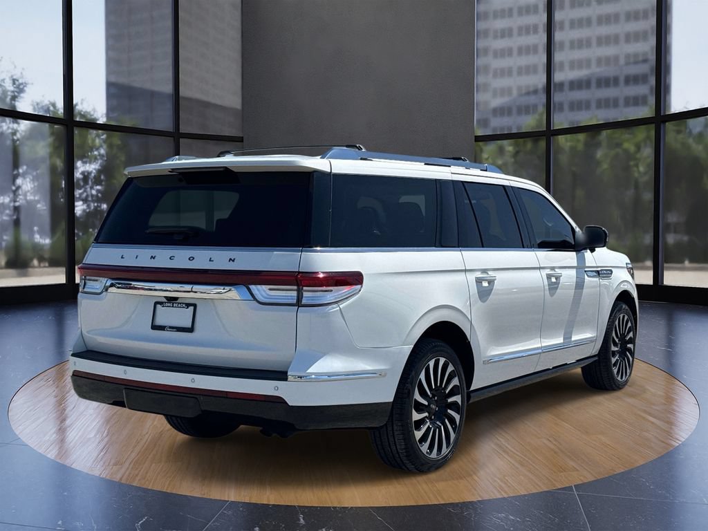 Certified 2023 Lincoln Navigator L Black Label AWD/4WD image 3