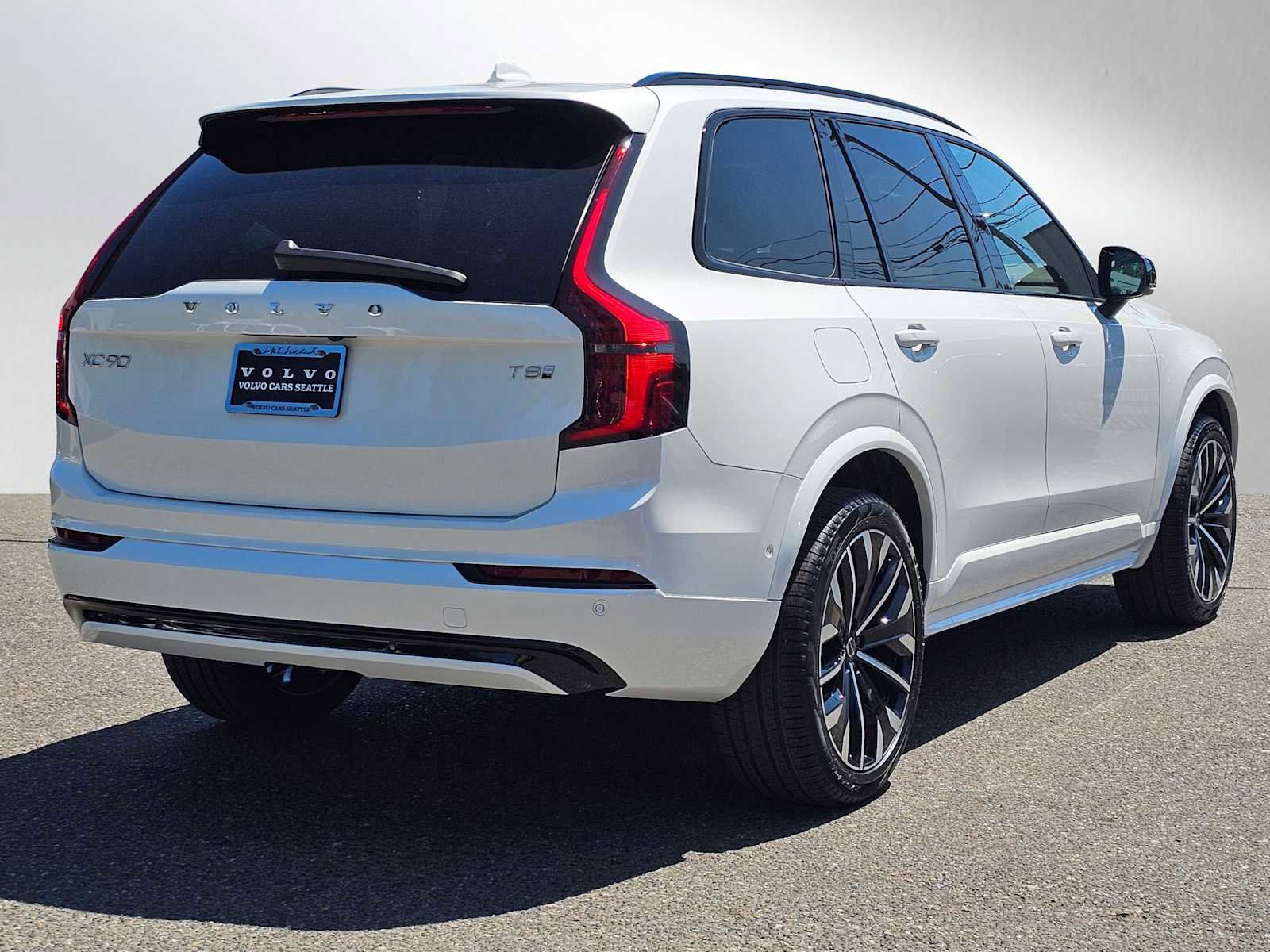 New 2026 Volvo XC90 T8 Ultra w/ Protection Package image 5