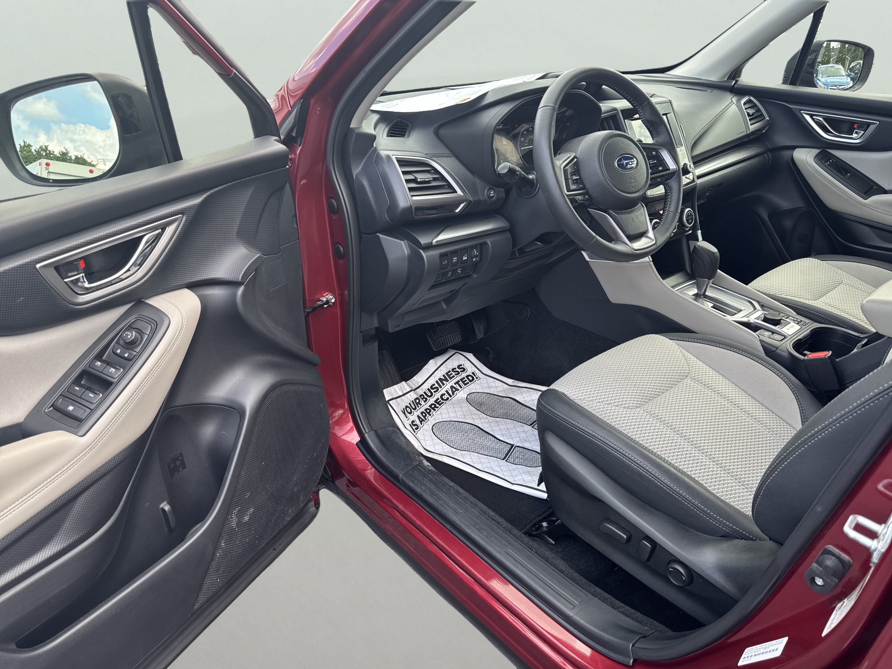 Used 2024 Subaru Forester Premium AWD/4WD image 11